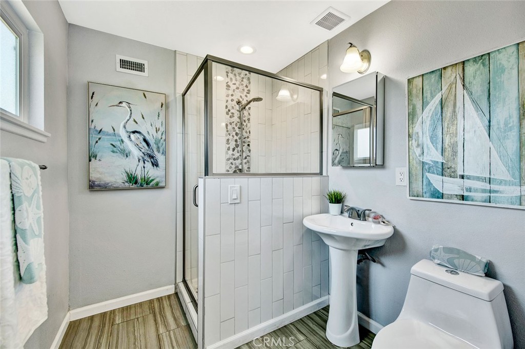 5022 Bluejay Circle