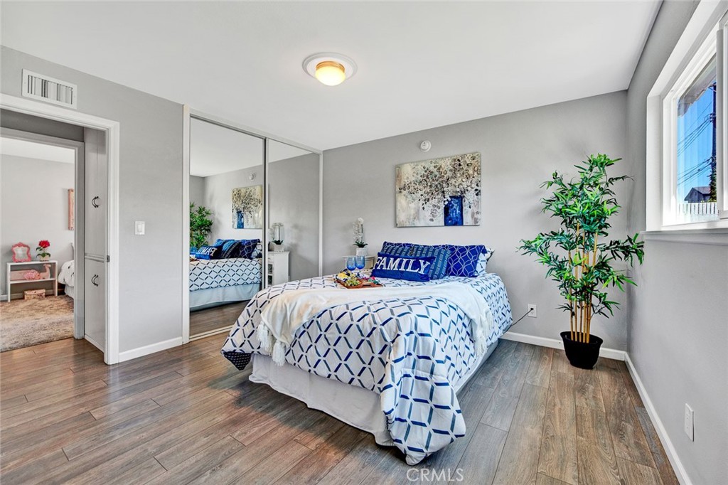 5022 Bluejay Circle