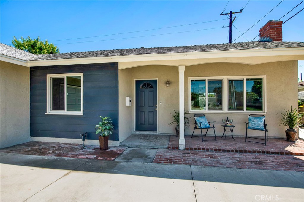 5022 Bluejay Circle