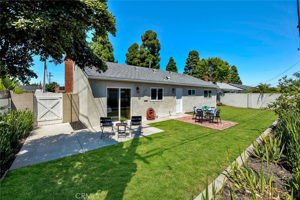 5022 Bluejay Circle
