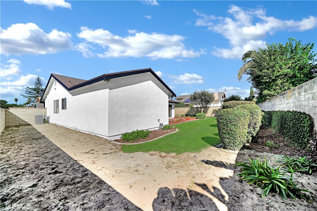 9800 Petunia Avenue