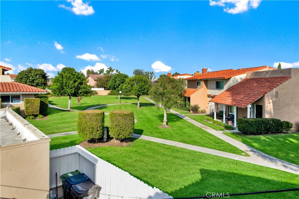 10555 La Rosa Circle