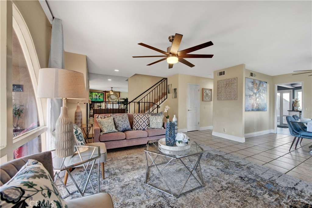 10555 La Rosa Circle