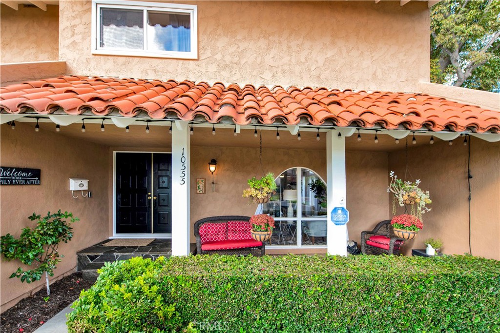 10555 La Rosa Circle