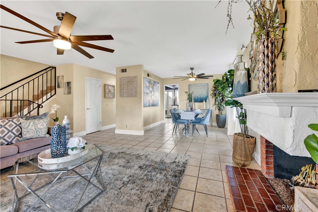 10555 La Rosa Circle