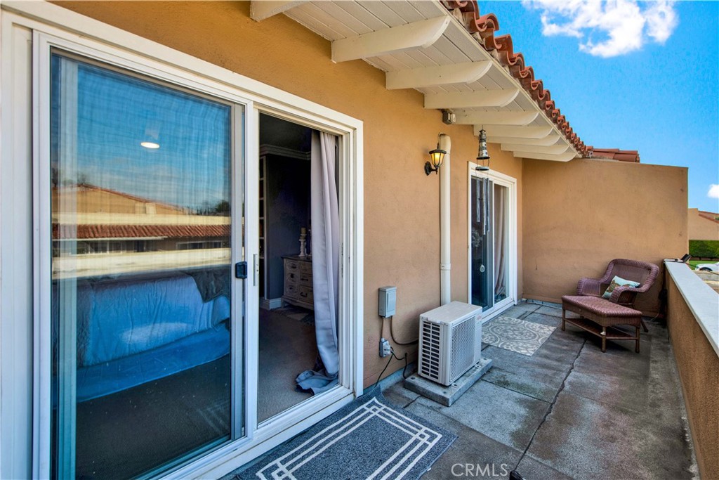 10555 La Rosa Circle