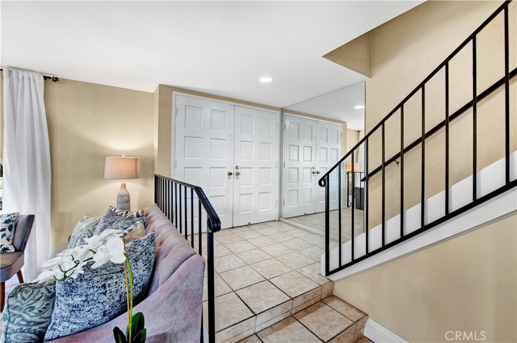 10555 La Rosa Circle