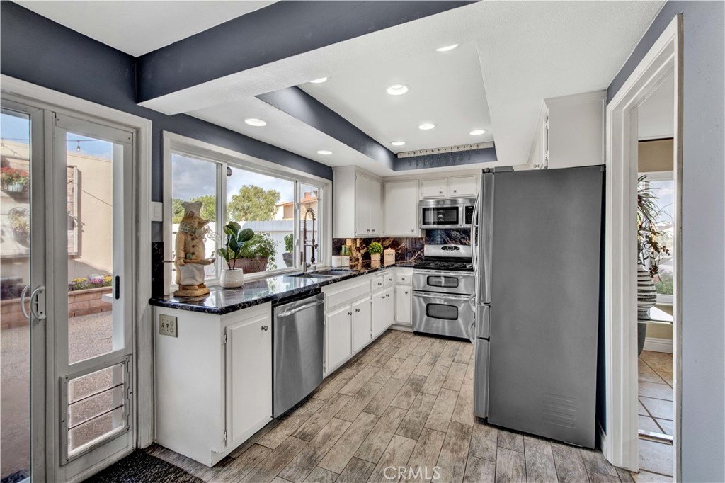 10555 La Rosa Circle