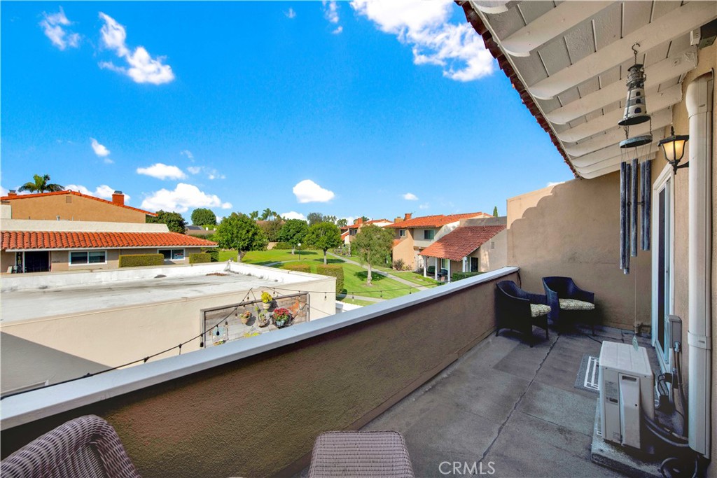 10555 La Rosa Circle