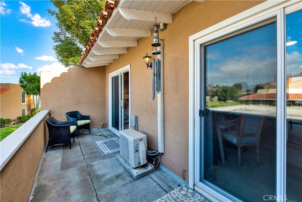 10555 La Rosa Circle