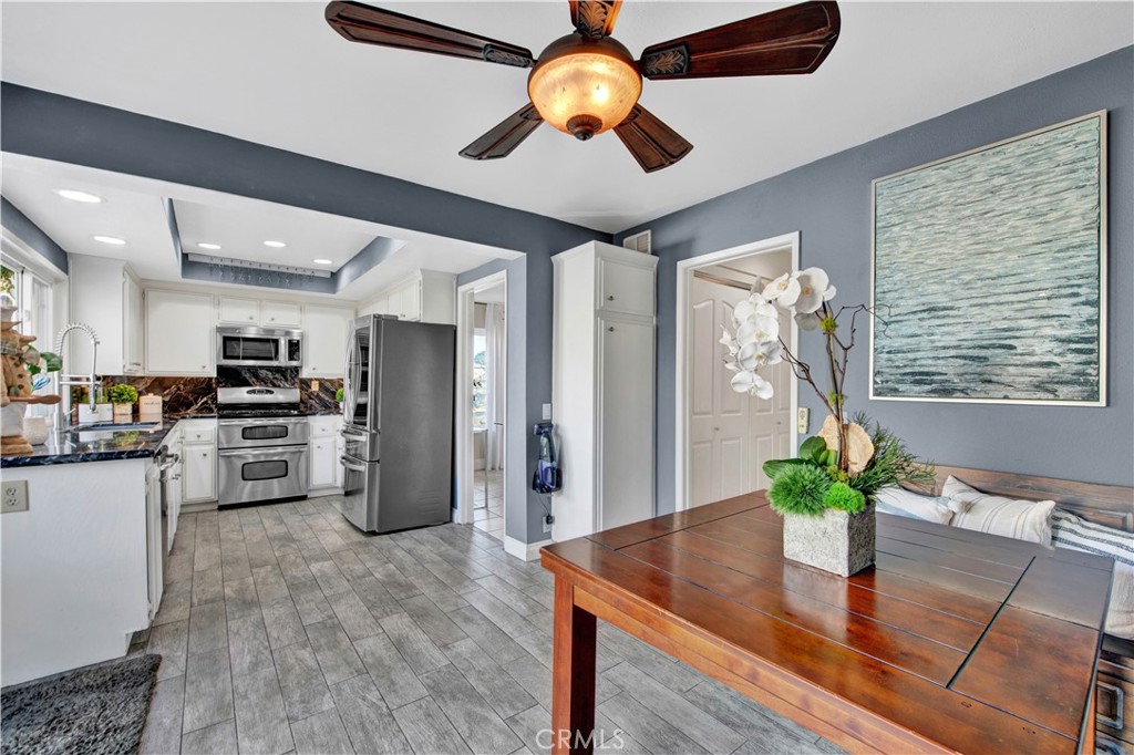 10555 La Rosa Circle