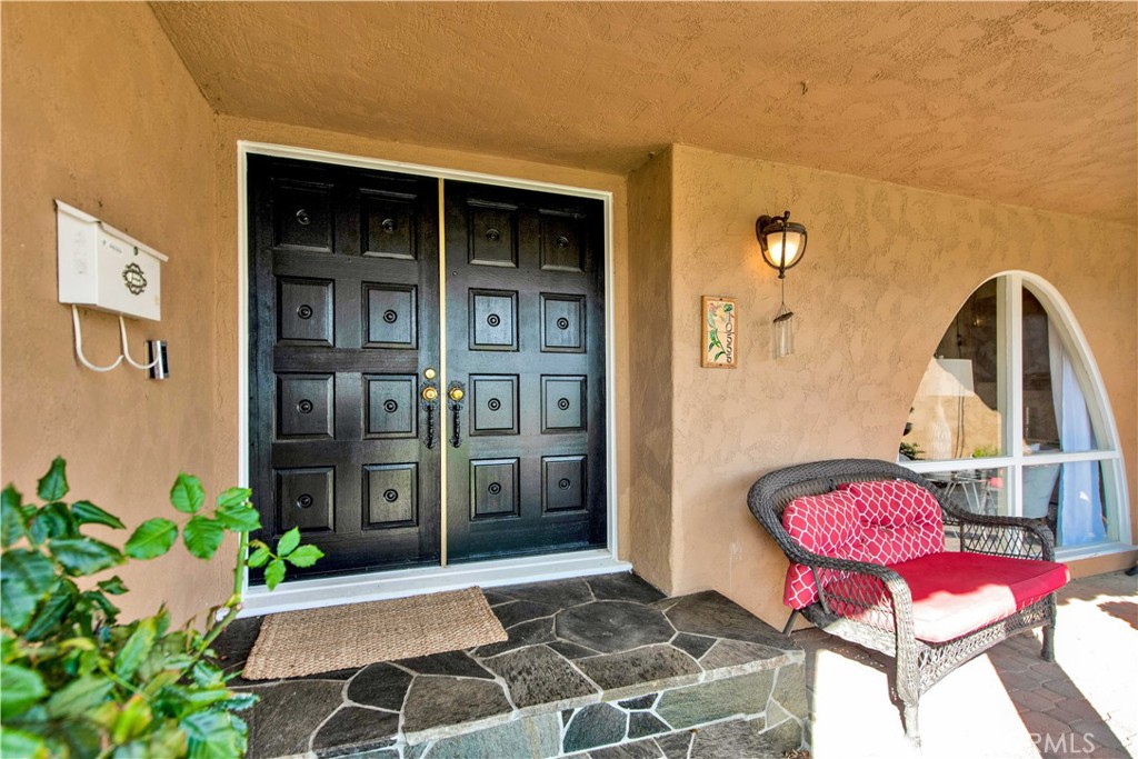 10555 La Rosa Circle