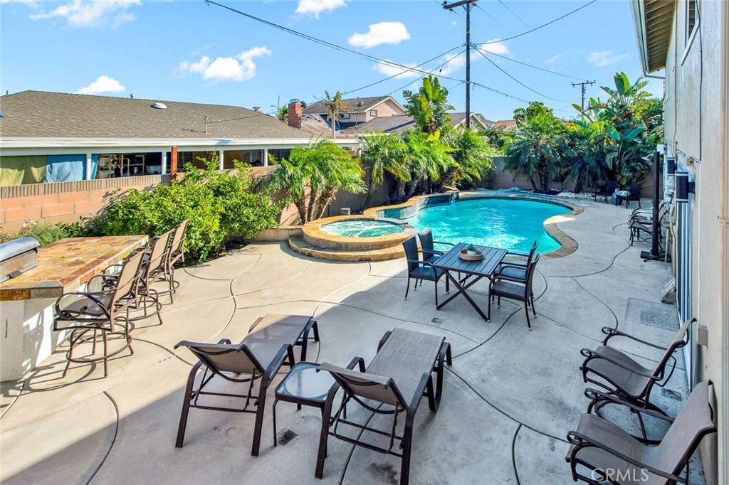 16516 Elm Circle