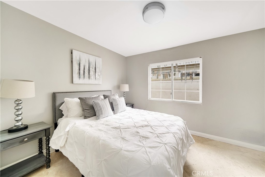 4491 Robinwood Cir
