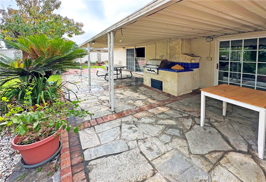 17972 Los Vasos Street