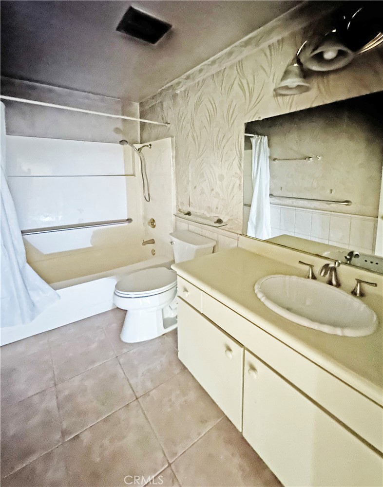 17972 Los Vasos Street