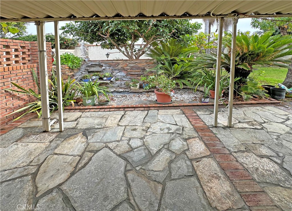 17972 Los Vasos Street