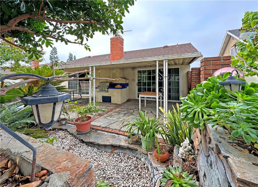 17972 Los Vasos Street