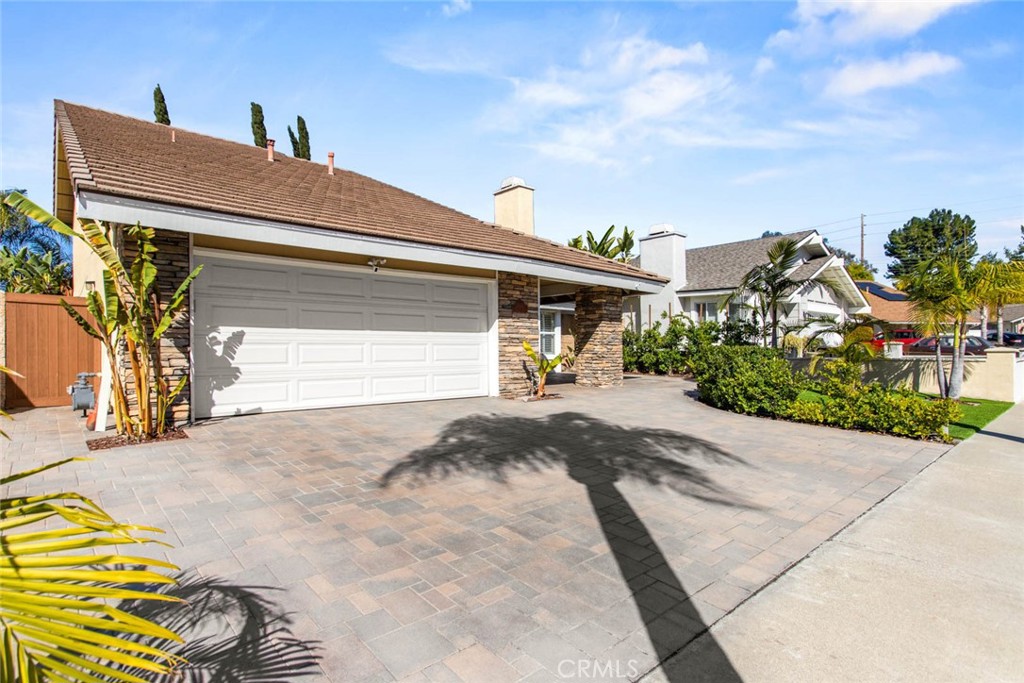 23505 Swallow Lane