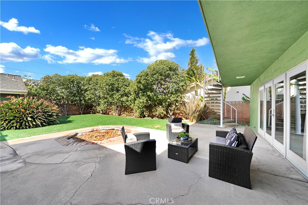 2124 N Olive Street
