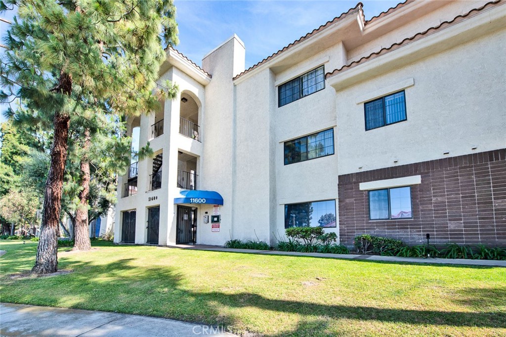 11630 Warner Avenue 610