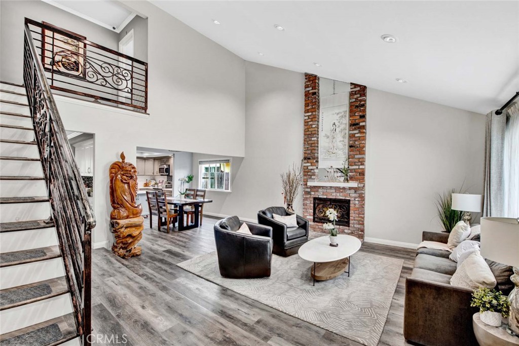 16073 Redwood Street