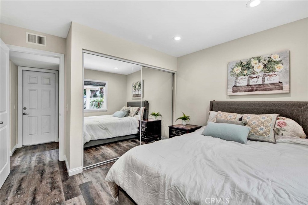 16073 Redwood Street