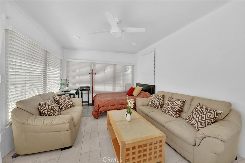 1010 W McFadden Avenue