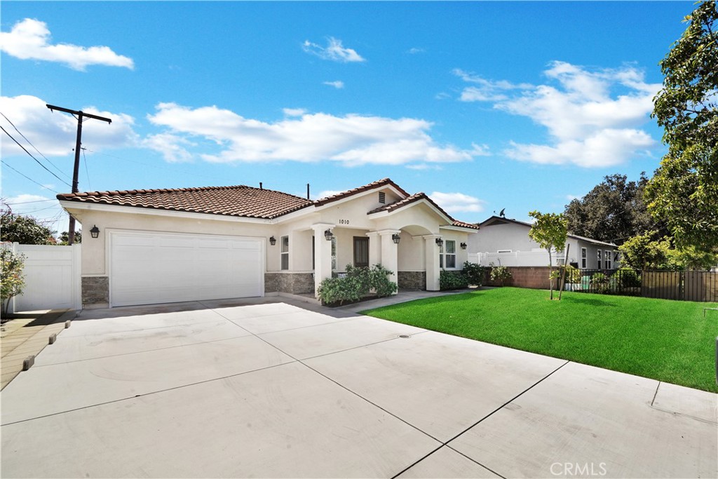 1010 W McFadden Avenue