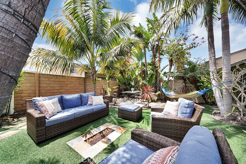 10738 Camino Real