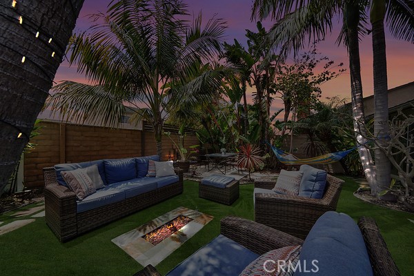 10738 Camino Real