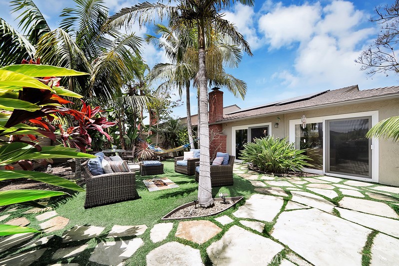 10738 Camino Real