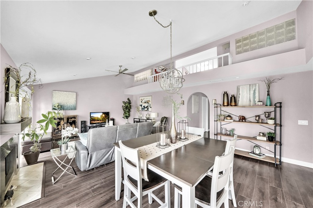 10738 Camino Real