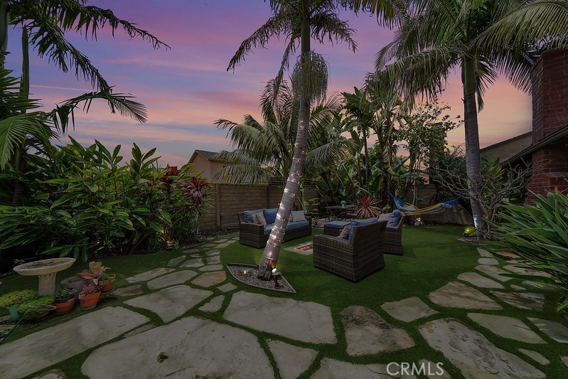 10738 Camino Real