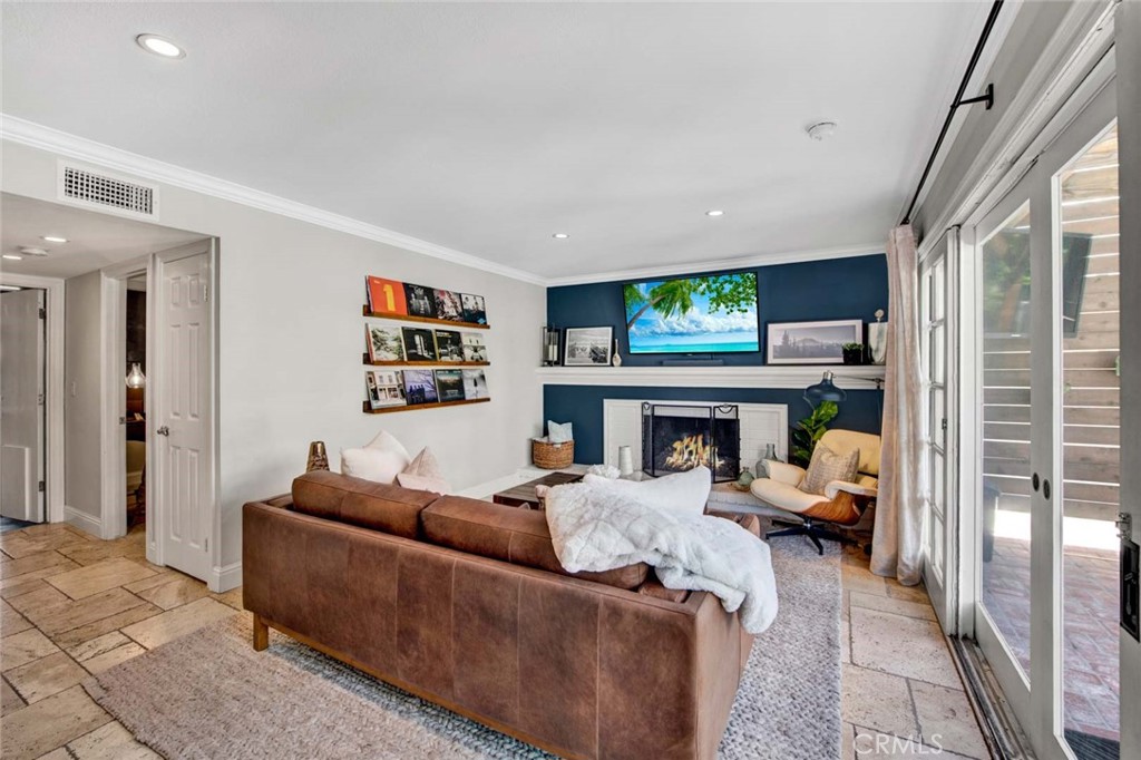 17157 Buttonwood