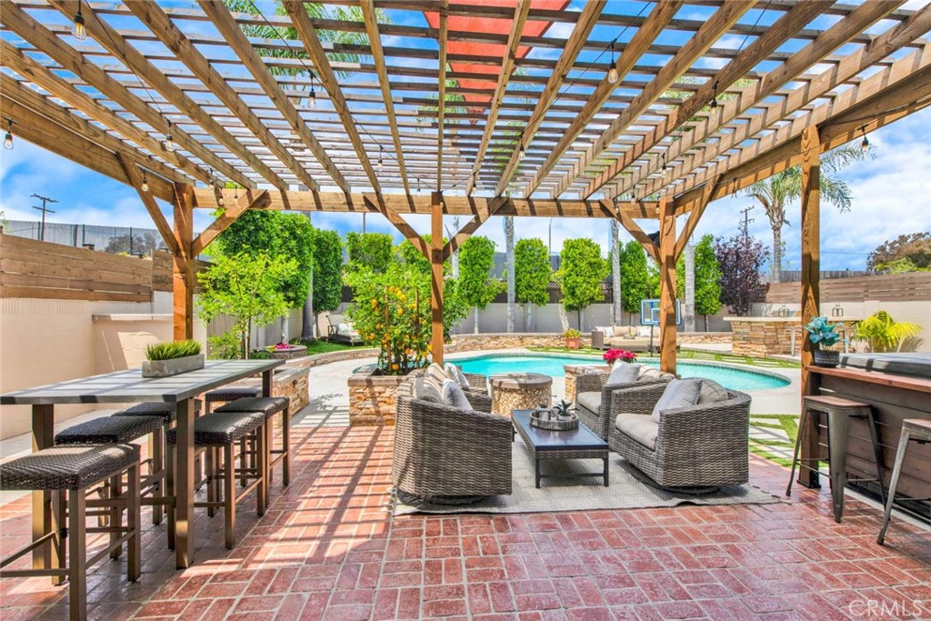 17157 Buttonwood