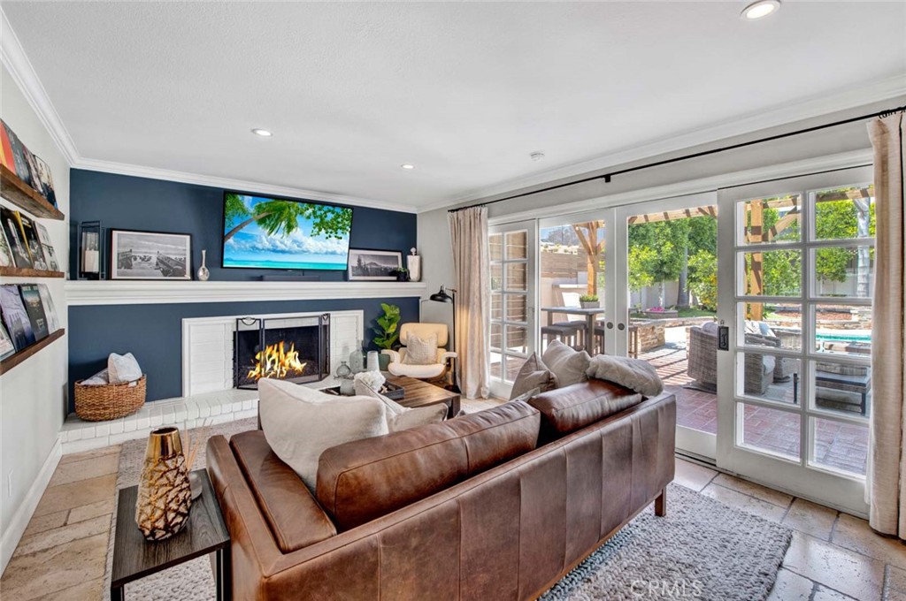 17157 Buttonwood