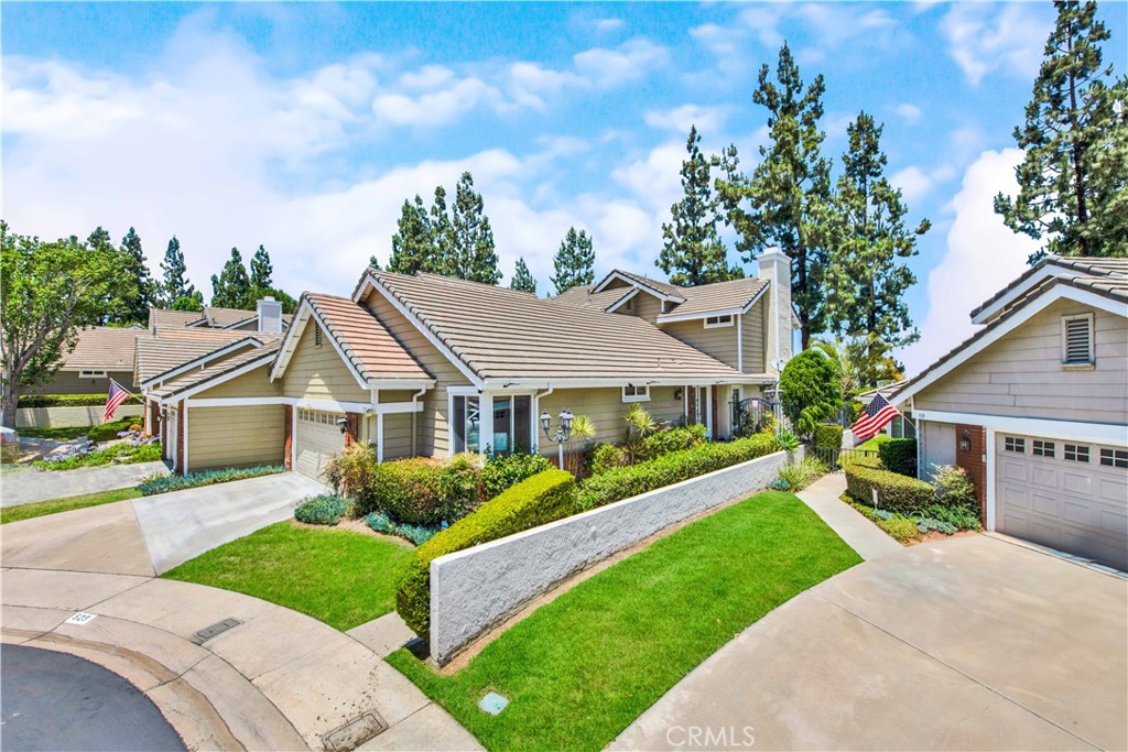 523 S Westford Street