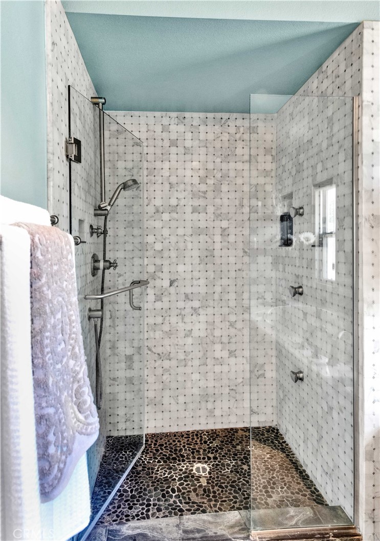 523 S Westford Street