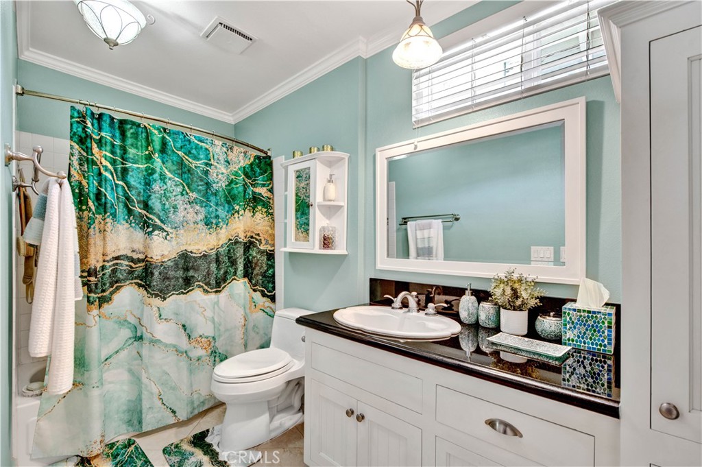 523 S Westford Street