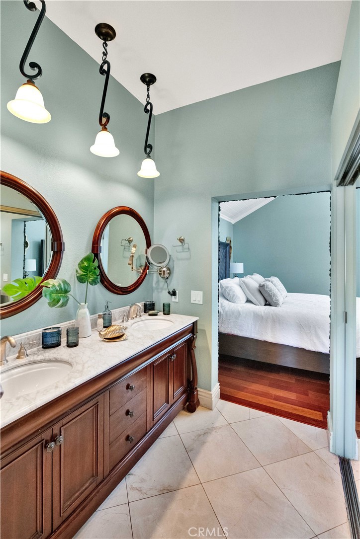 523 S Westford Street