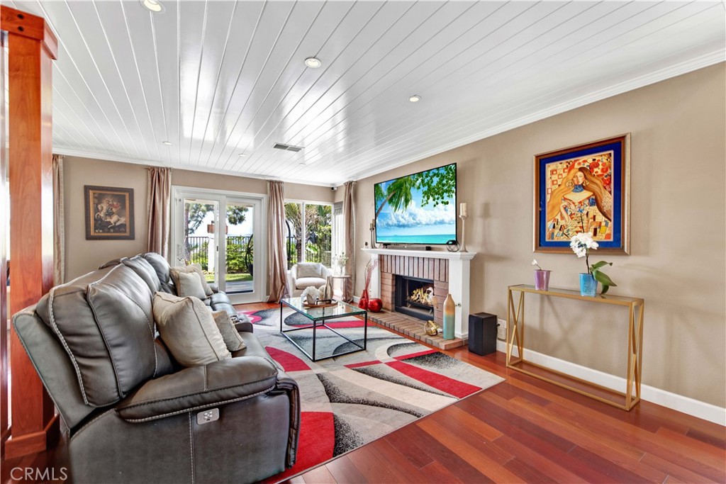 523 S Westford Street