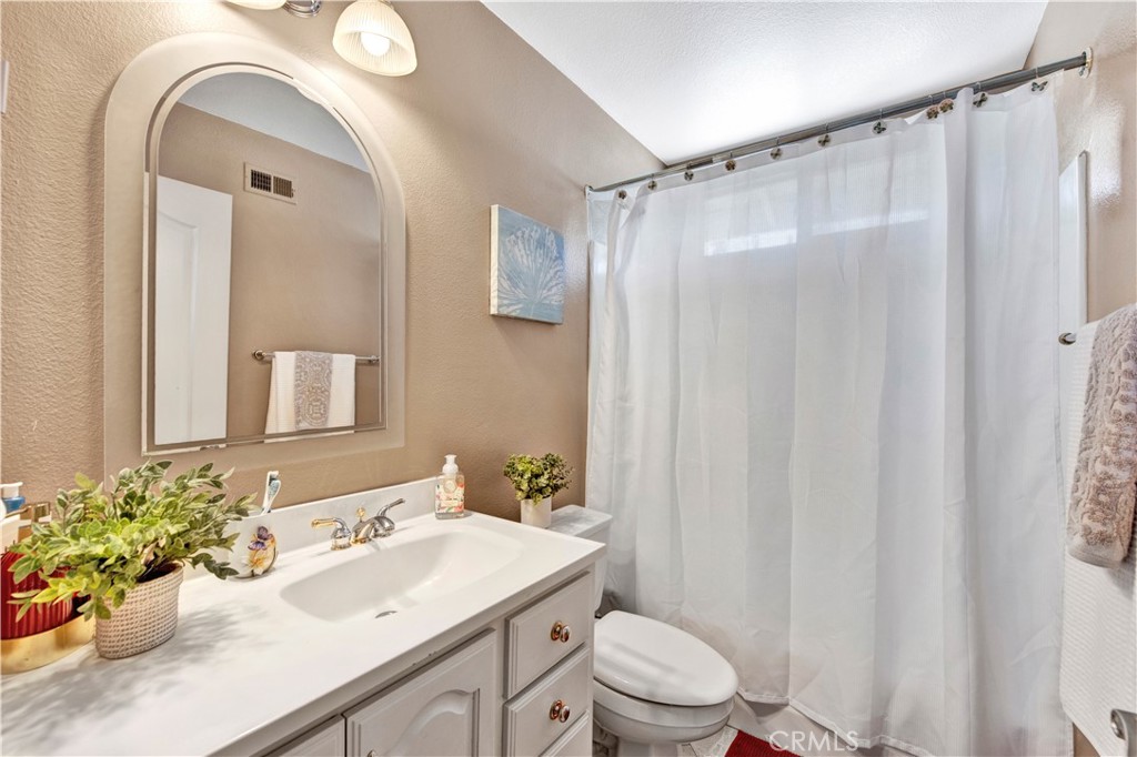 523 S Westford Street