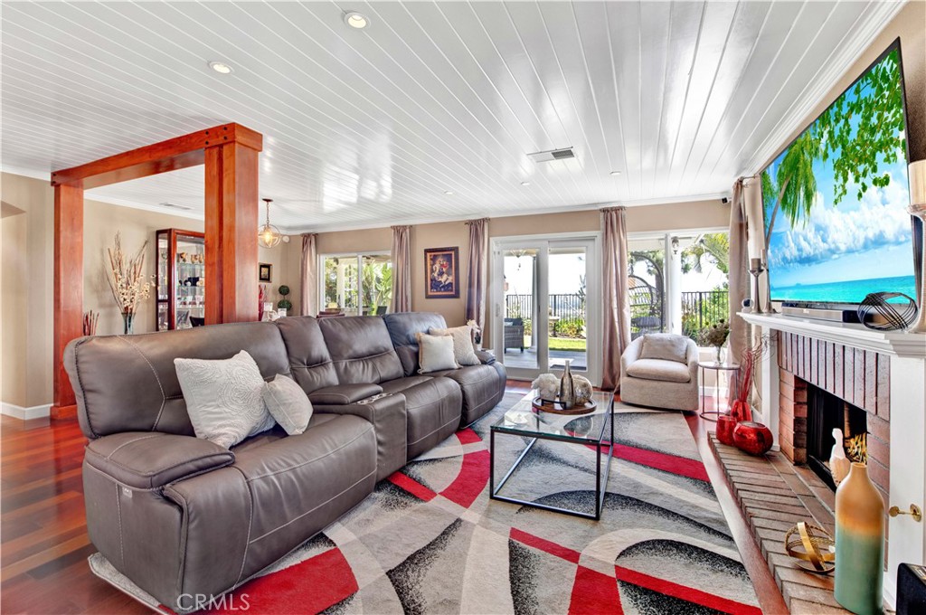 523 S Westford Street