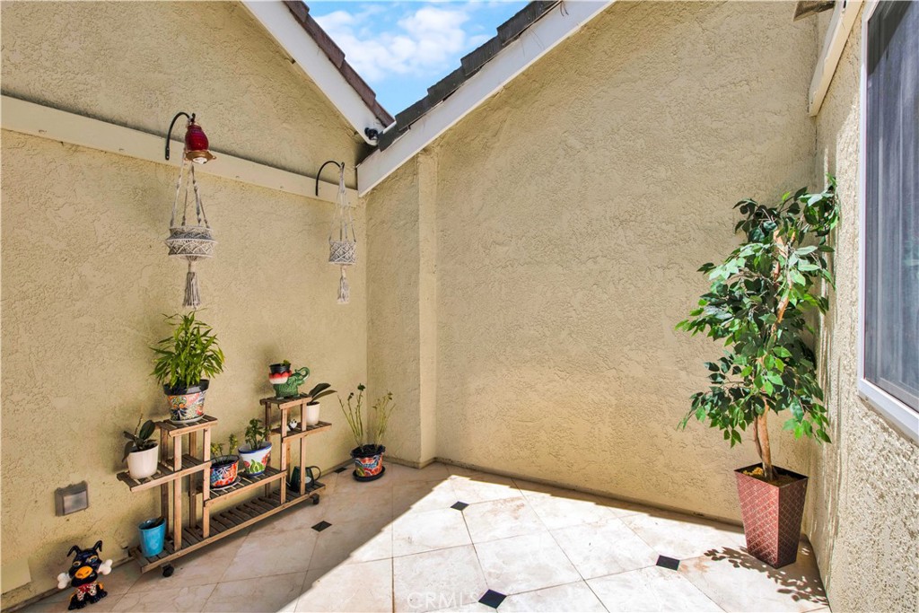 523 S Westford Street