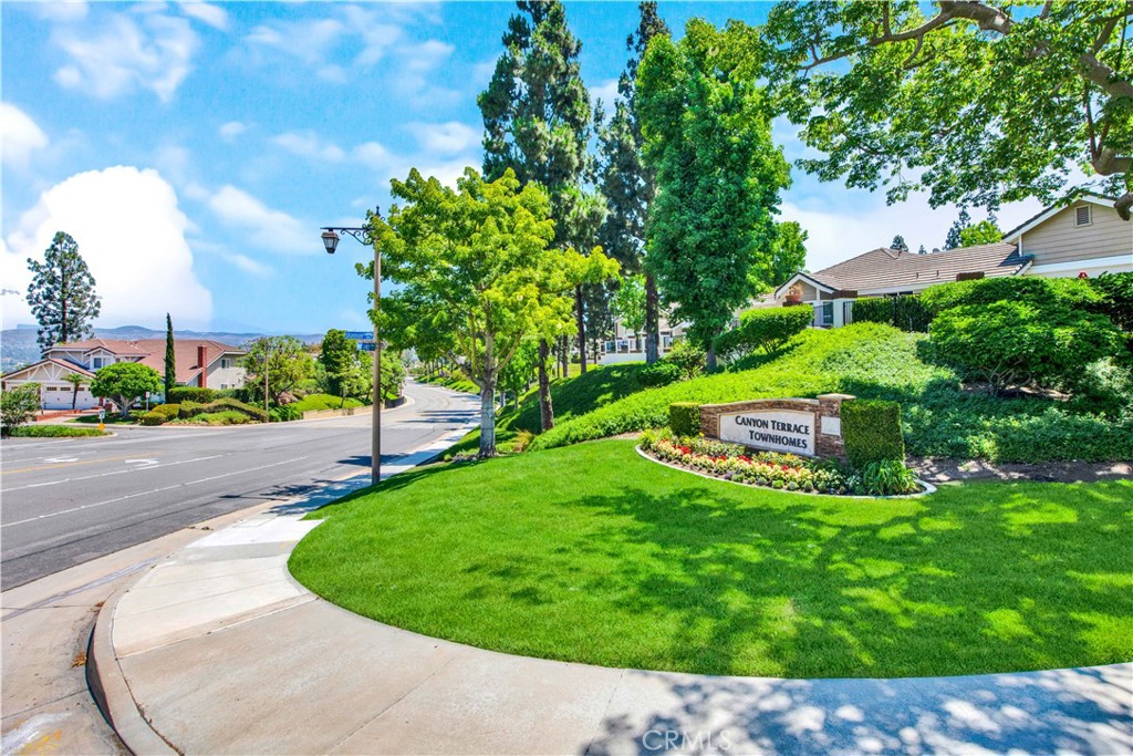 523 S Westford Street