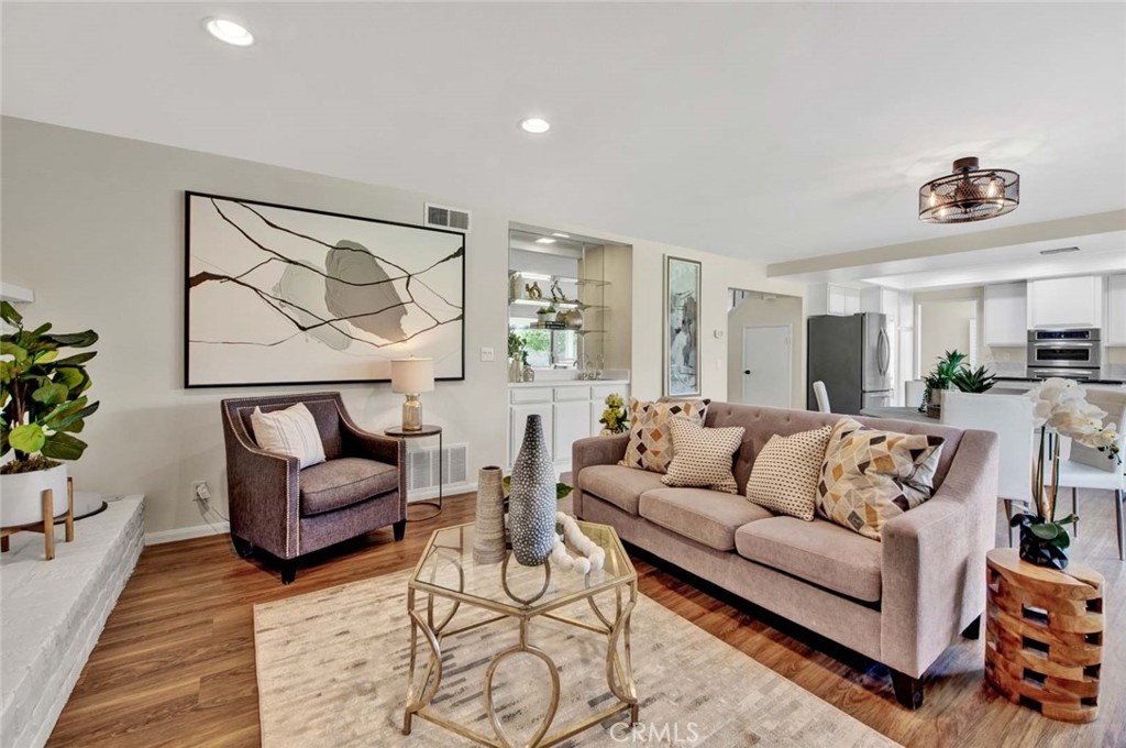 8840 Mockingbird Circle