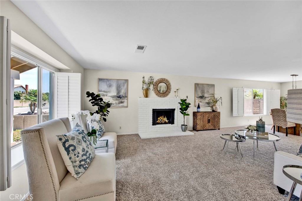 8840 Mockingbird Circle