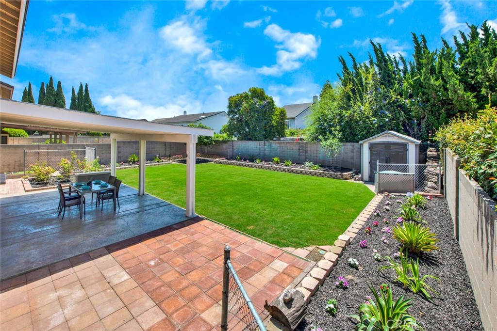 8840 Mockingbird Circle