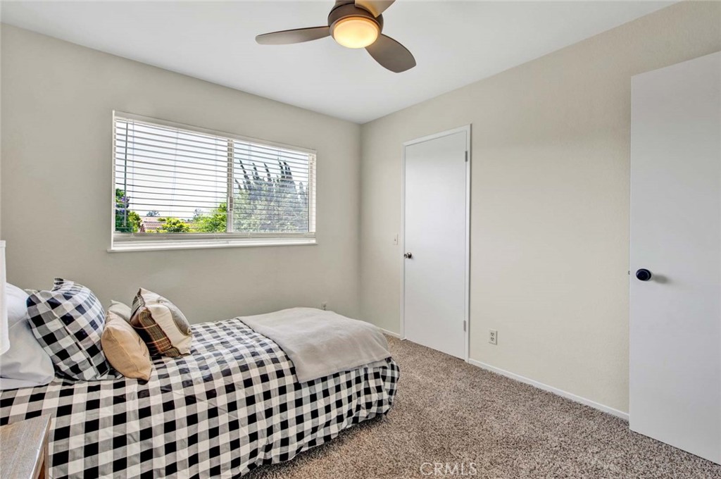 8840 Mockingbird Circle